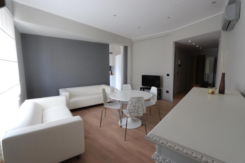 Nemo Apartment อิมเปรีอา ภายนอก รูปภาพ